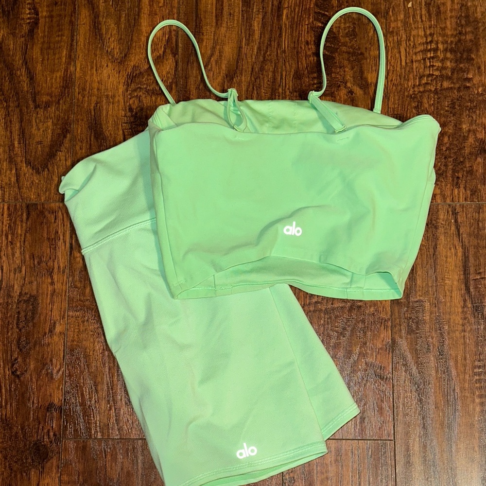 ALO Yoga ultra mint biker short and bandeau